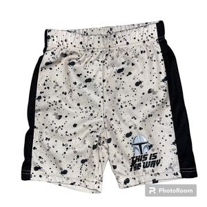 Star Wars The Mandalorian boys size 5 athletic shorts